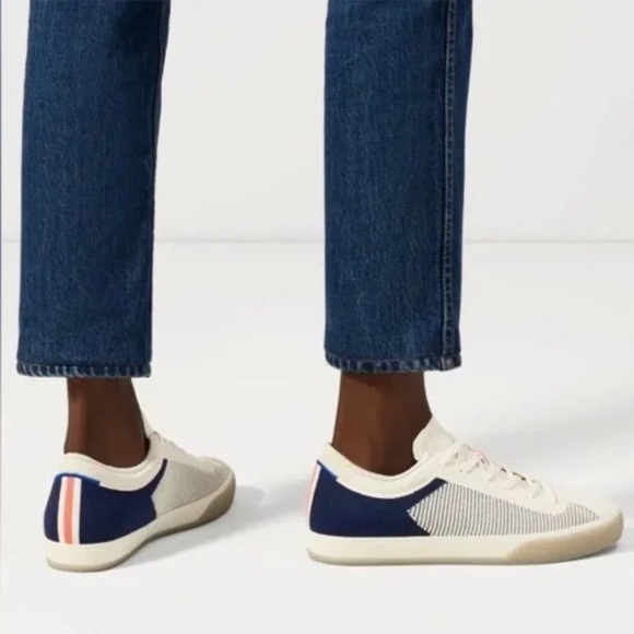 Rothy's The Lace Up Sneaker Classic Navy Off White Cream Stripe Size 6 Preppy - Picture 1 of 13